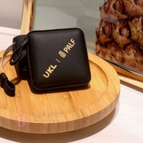 品牌燙銀質感皮革捲尺